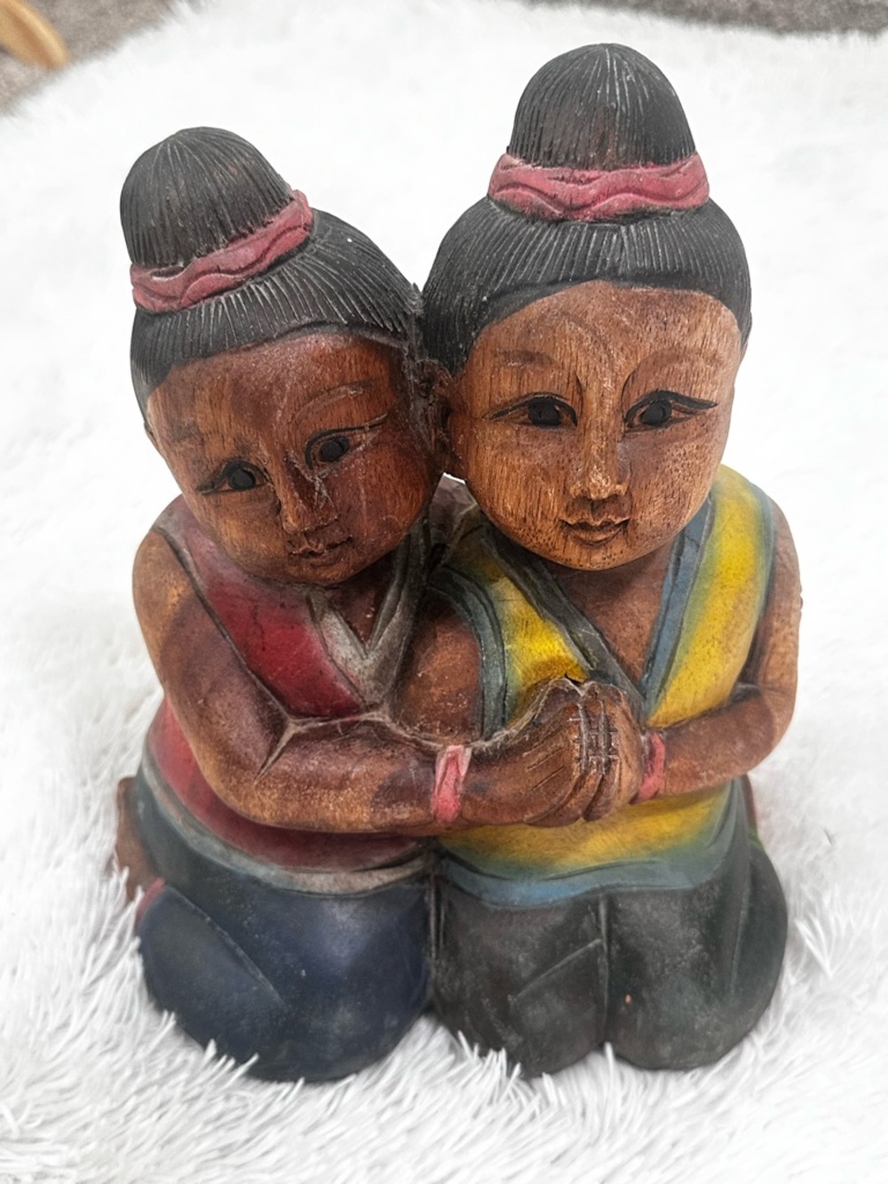 🍏 Vintage Hand Carved Wooden Sculpture